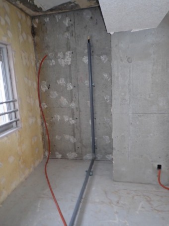 エアコンドレン排水管状況 f2a34bb74966c6bdb30b8278831938fe-e1726725749193